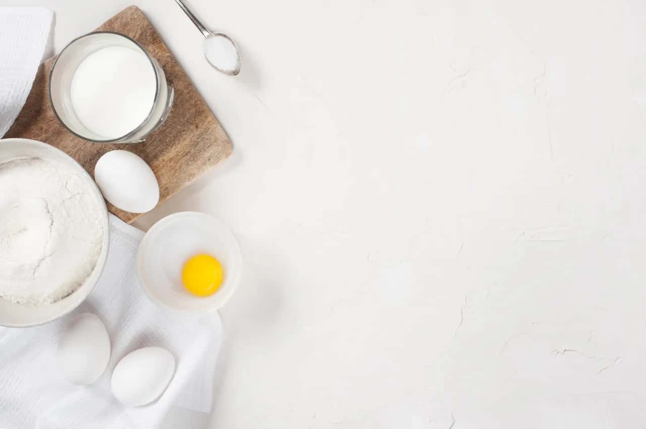 10 dag cukru pudru bez wagi? Sprawdź, ile to łyżek i nie popełnij błędu!