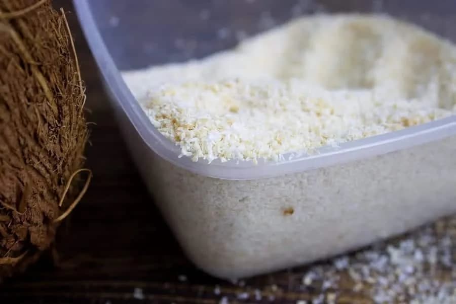 Jak zrobić mąkę kokosową w domu - prosty przepis krok po kroku