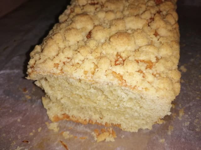 Ile kalorii ma drożdżówka z kruszonką i lukrem? Poznaj fakty!