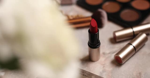 Dlaczego diety filmowych gwiazd są groźne dla jelit?