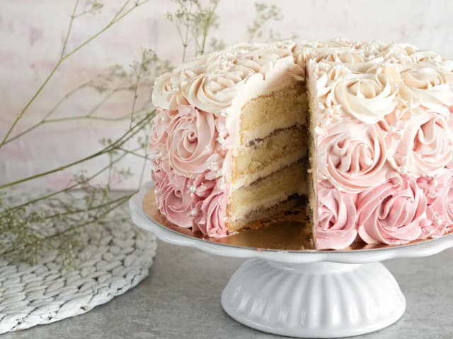 Sztywny krem do dekoracji tortu - Krem i masa do dekoracji tortu