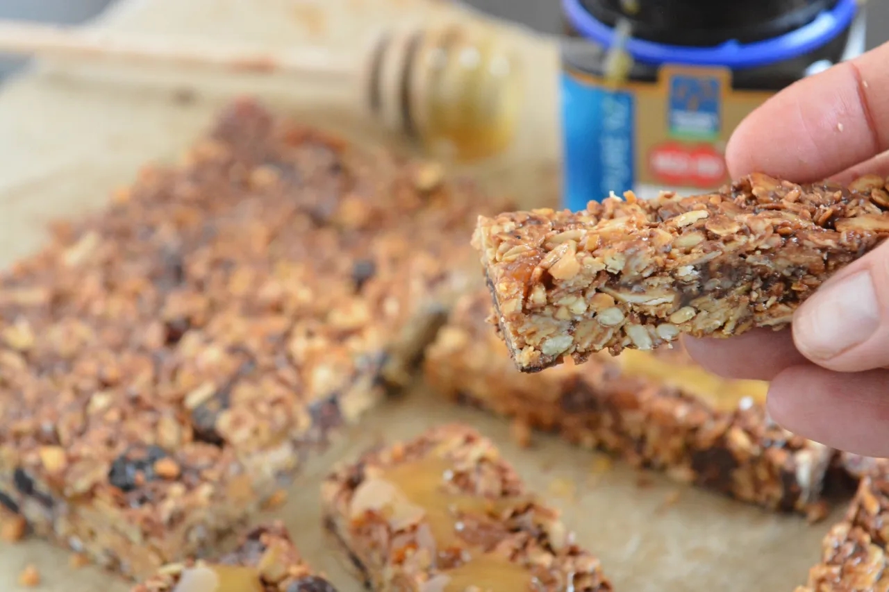 Przepis na zdrowe batony: proste i pyszne bez pieczenia