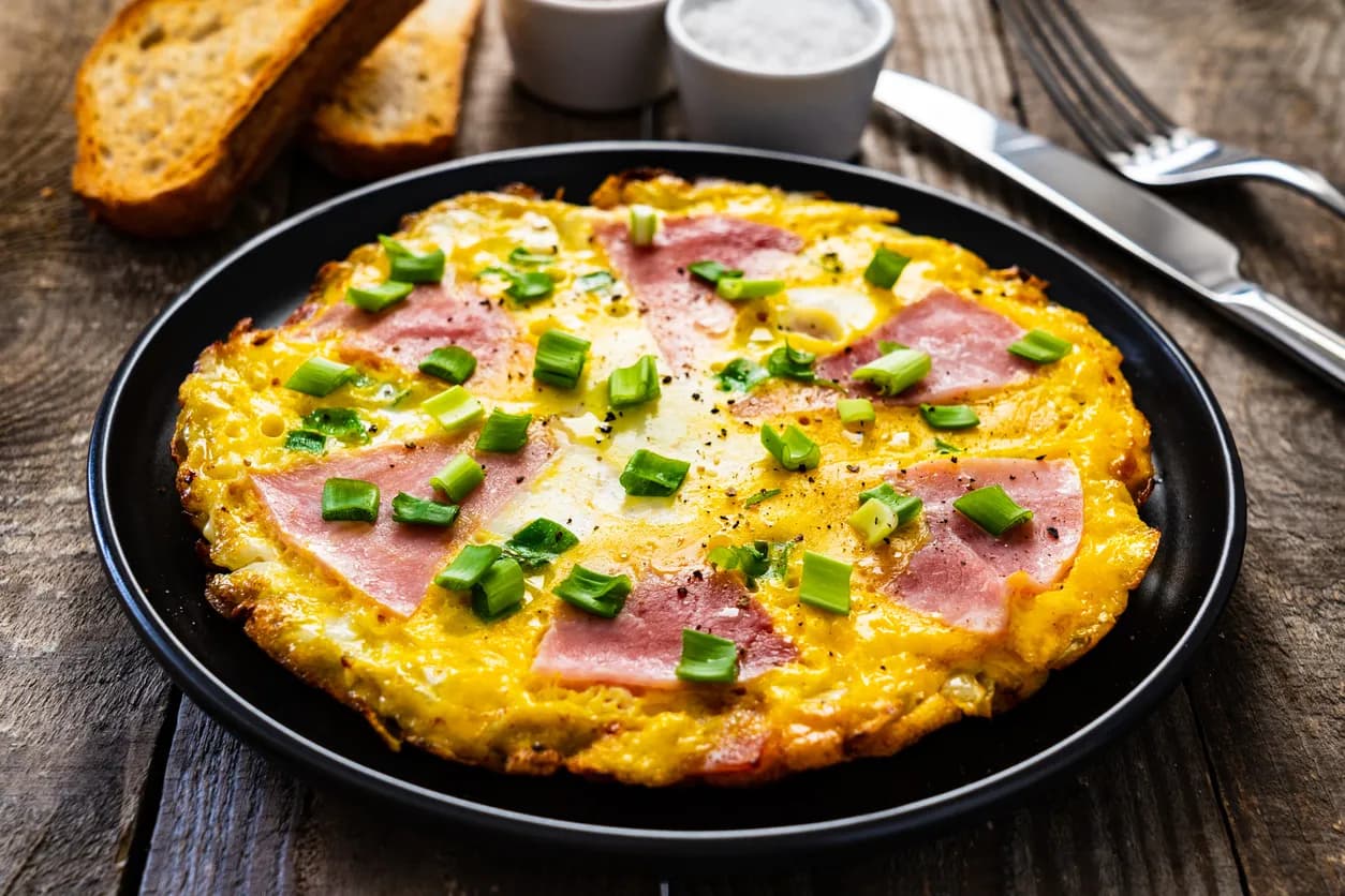 Poznaj najlepszy sposób jak zrobić omlet z mąką: delikatny i puszysty