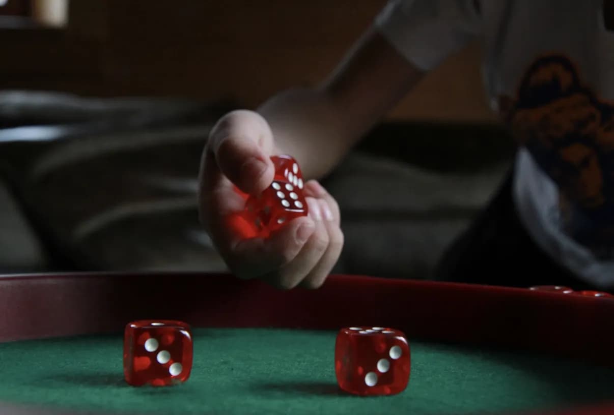 Wpływ układu salonu gier na zachowanie graczy i wzorce obstawiania